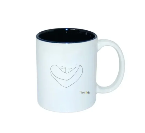Mug Confiance en soi Pochi Kibo sur fond blanc, intérieur noir, avec un dessin représentant une personne qui se prend elle-même dans ses bras